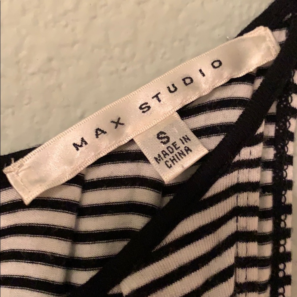 Max Studio Tank - Picture 3 of 5
